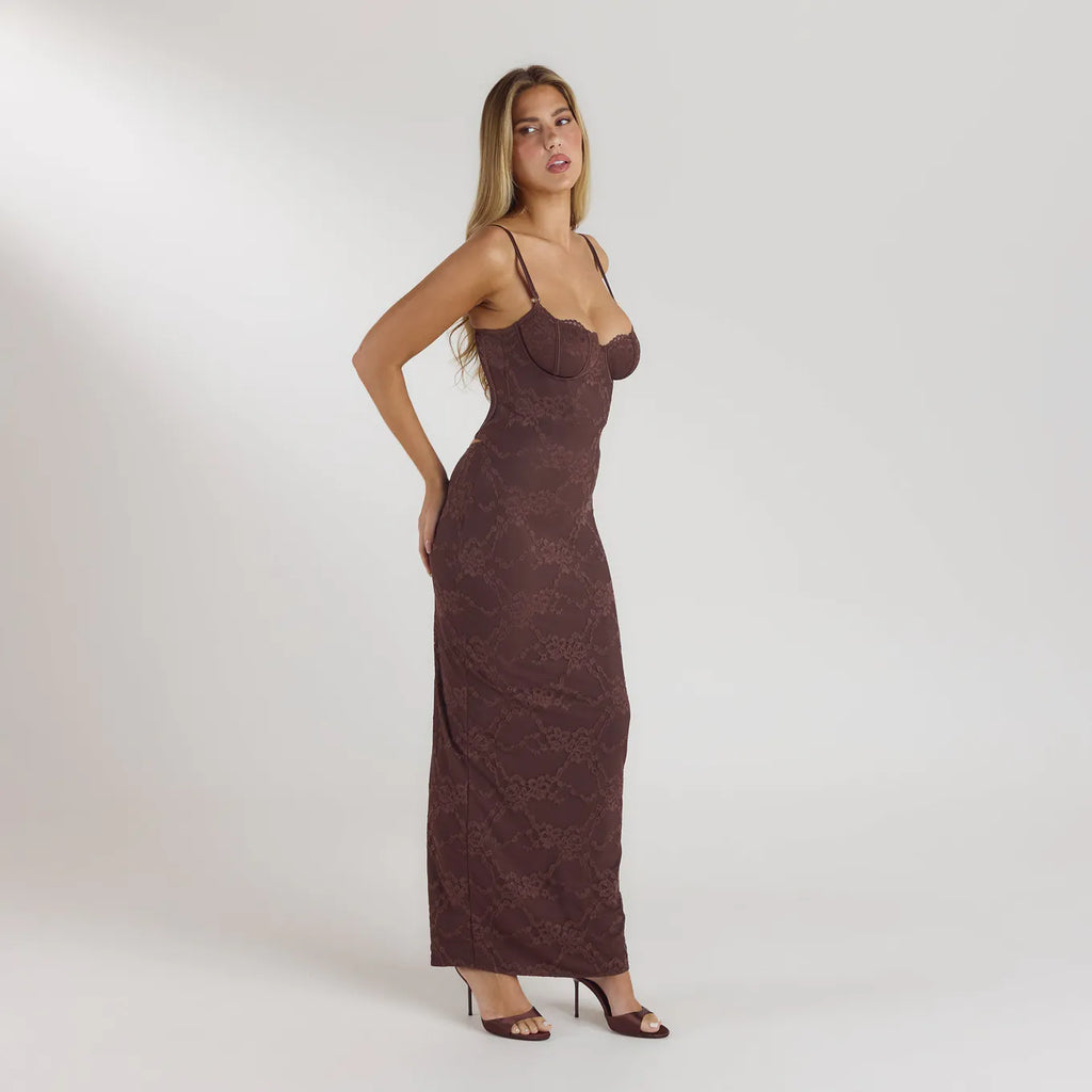 Vestido largo con encaje